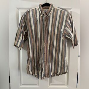 Men’s vintage 90’s textured wavy fabric with longer sleeves